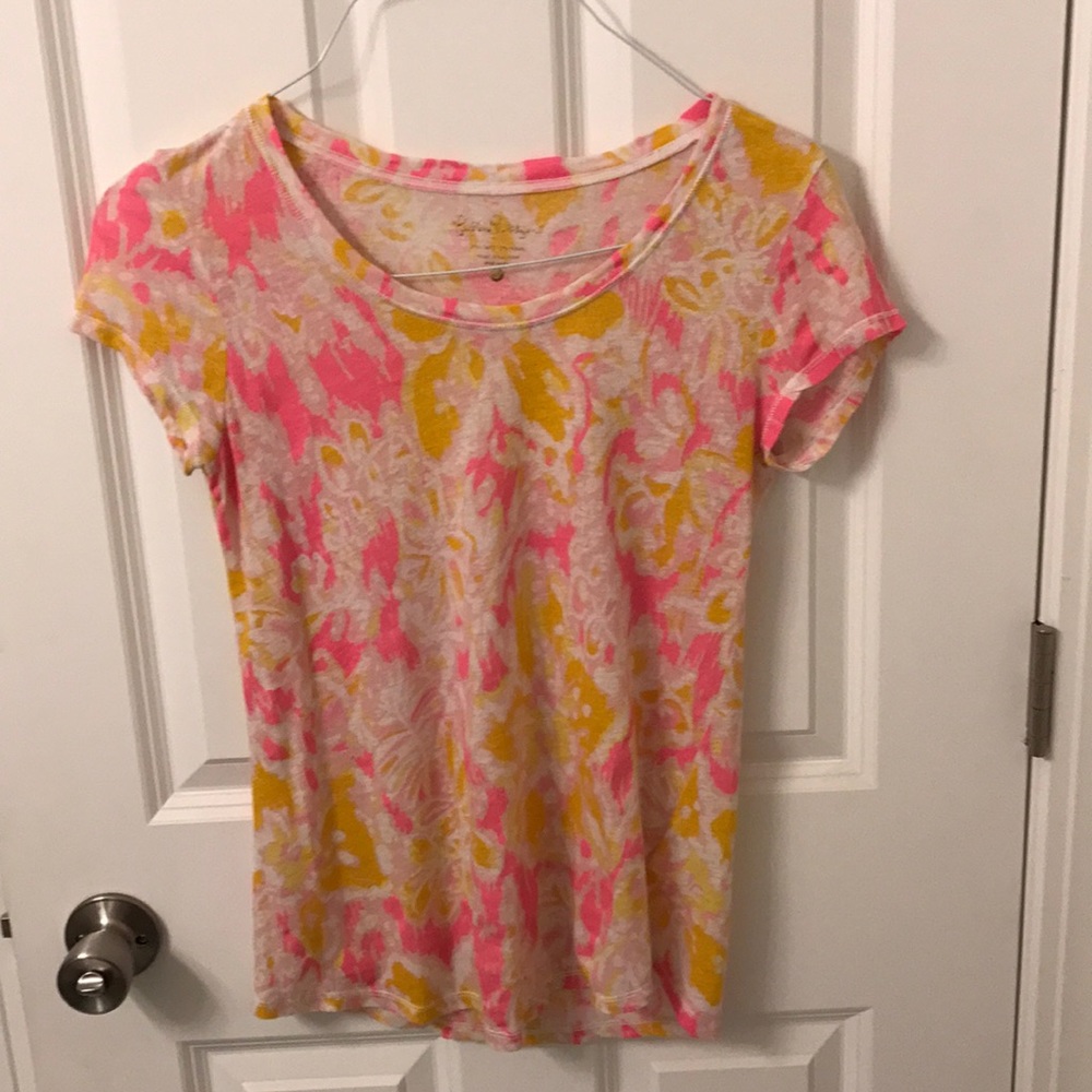 VGUC small Lilly Pulitzer tshirt
